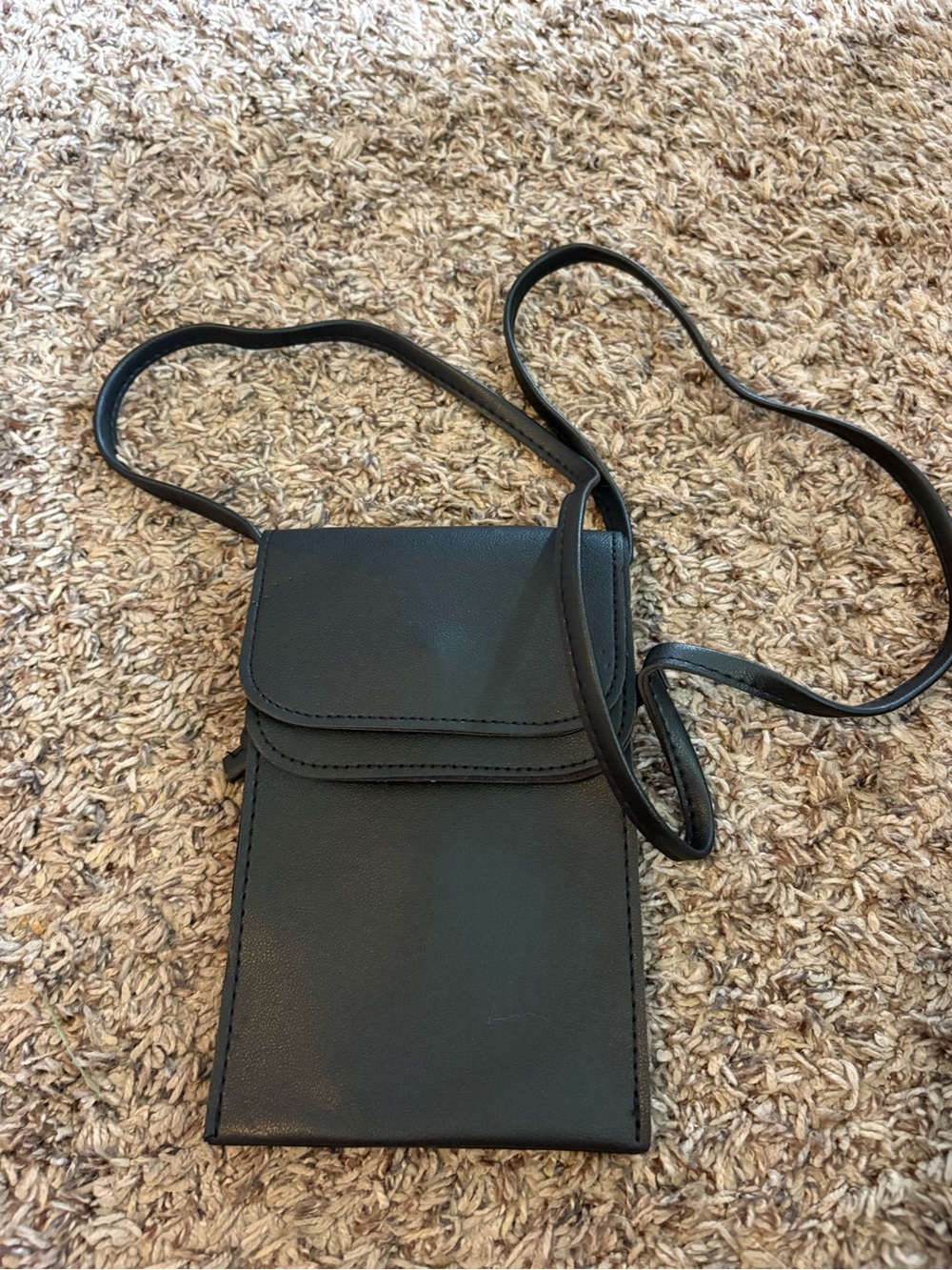 Minimalist Black Crossbody Phone Bag - Sleek Everyday Carry